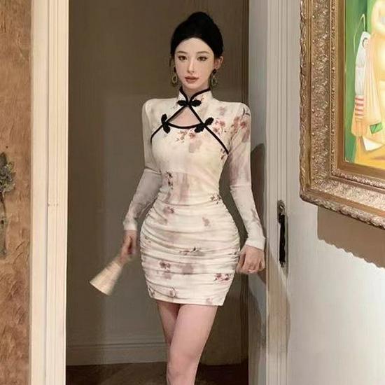 Modern Cheongsam Tie-Dye Pleated Dress with Frog Buttons and Long Sleeves - Women's Waist-Cinching Bodycon Skirt for Spring/Summer