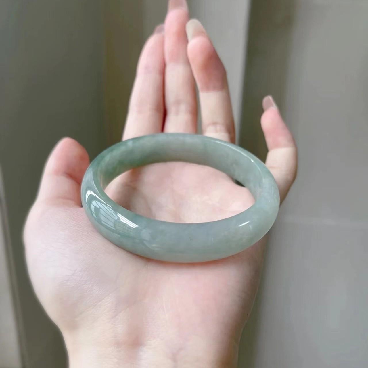 Myanmar Jade Bracelet: Ice-Waxy, Floating Green, Light Green, Transparent Round Concubine Treatment Bracelet for Women 56mm