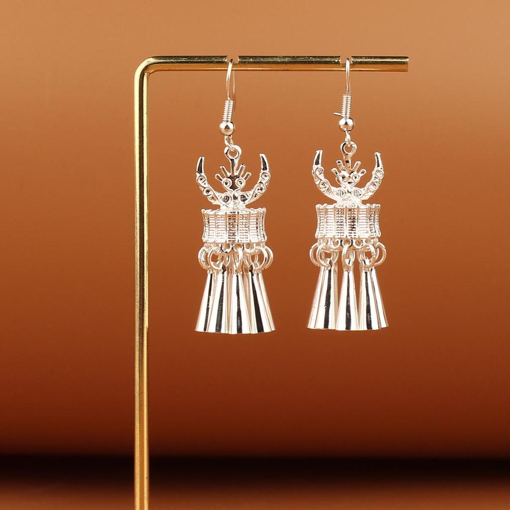 Retro Miao Silver Tassel Earrings: Ethnic Yunnan Long Dangle Women's Jewelry