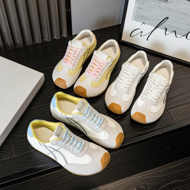 2025 Spring and Summer New Leather Soft-soled German Training Shoes Women's Casual Flat-bottomed Versatile Sports Student Women's Shoes Trendy Cool