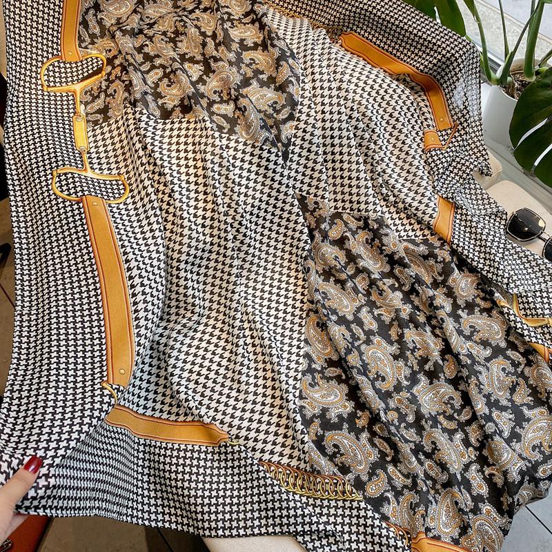 42 Designs Spain Brand Lovely Floral Square Viscose Shawl Scarf Lady Print Soft Wrap Pashmina Bufandas Muslim Hijab 135*135Cm