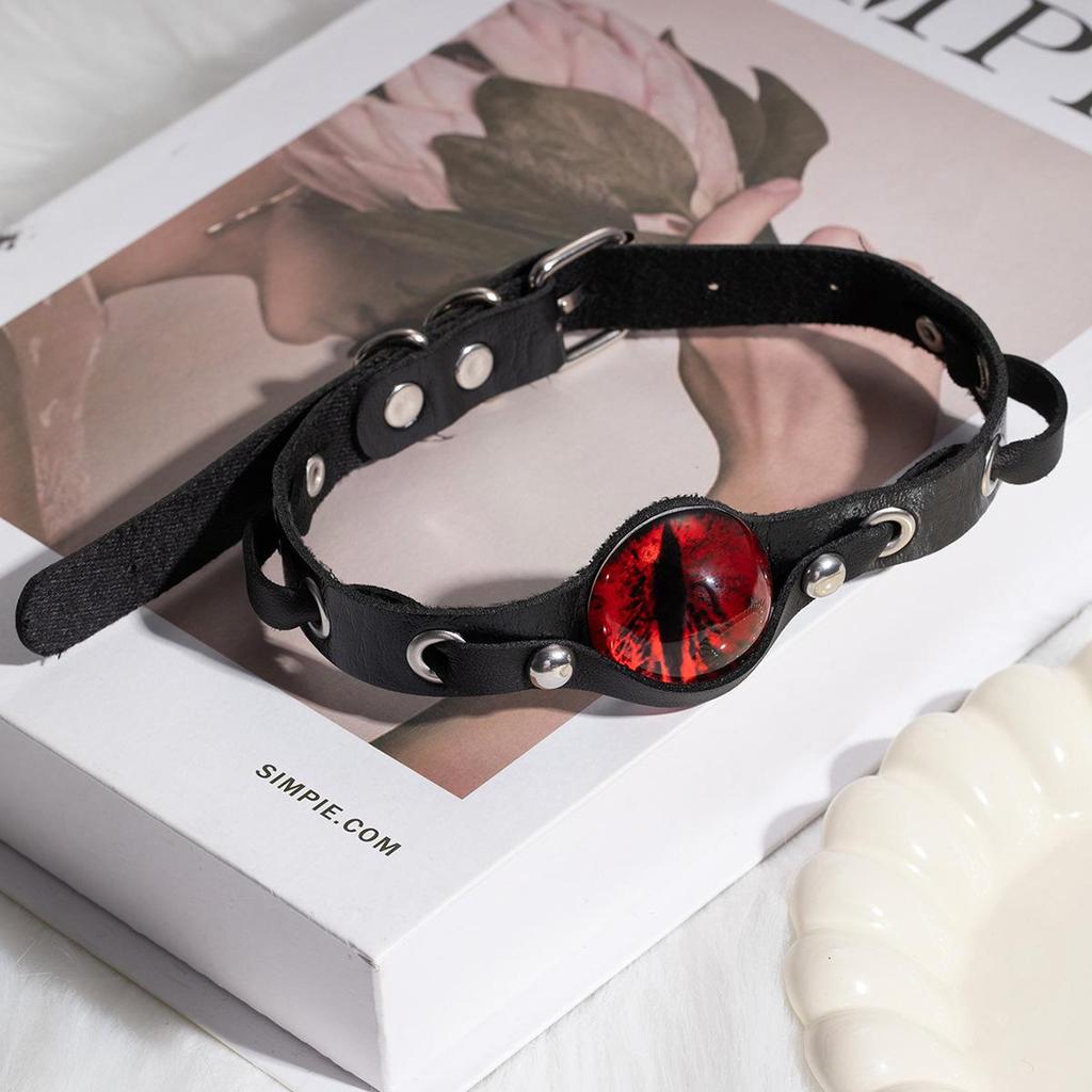 European-Asian Red Eye Demon Leather Collar: High-End Gothic Style Necklace for Women