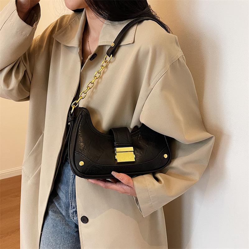 Temperament Chain Underarm Bags New Women Red Versatile Single Shoulder Bags Simple Handbags Luxury Designer Female Pouch