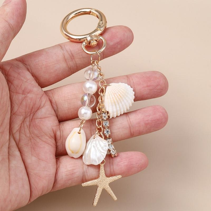 Lightweight Beach Theme Keychain For Ladies Fashionable Shell Seahorse Starfish Design Bag Charm for Trendsetters