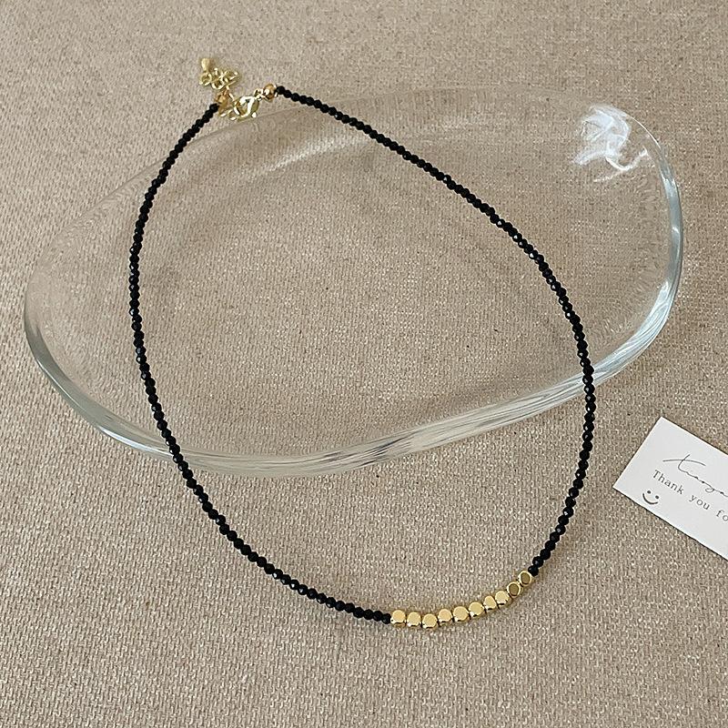 Design Sense Schwarzer Kristall Croissant Halskette Damen Einfach Leichter Luxus Elegant Persönlichkeit Mode Vielseitige Halskette Schlüsselbeinkette