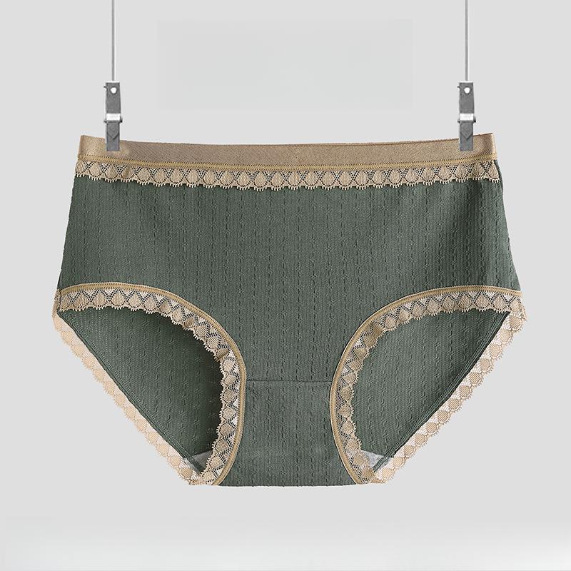 Western Style Panties Made of Pure Cotton Breathable Mid Waist Antibacterial and Traceless Triangular Women’s Panties