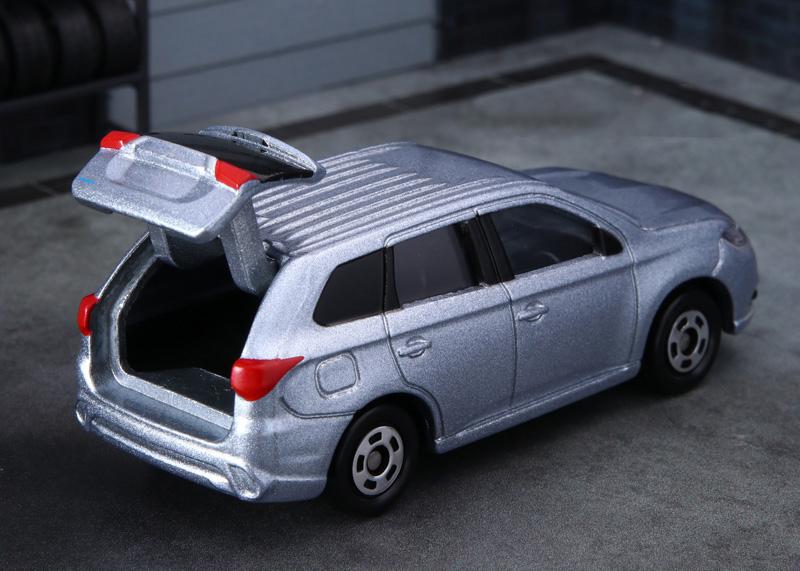 Cwkzum1 TOMY Mitsubishi Outlander PHEV Legierung Auto Die-Cast & Spielzeugfahrzeuge Automodell Miniaturmaßstab Modellauto Für Kinder Nicht mehr im Druck
