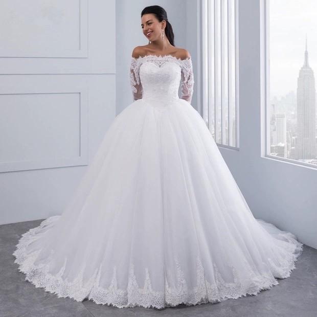 Wedding Dress Europe and America New High Waist White Medium Sleeve Princess Skinny Shoulder Slim Lace Long Sleeve Main Wedding Dress