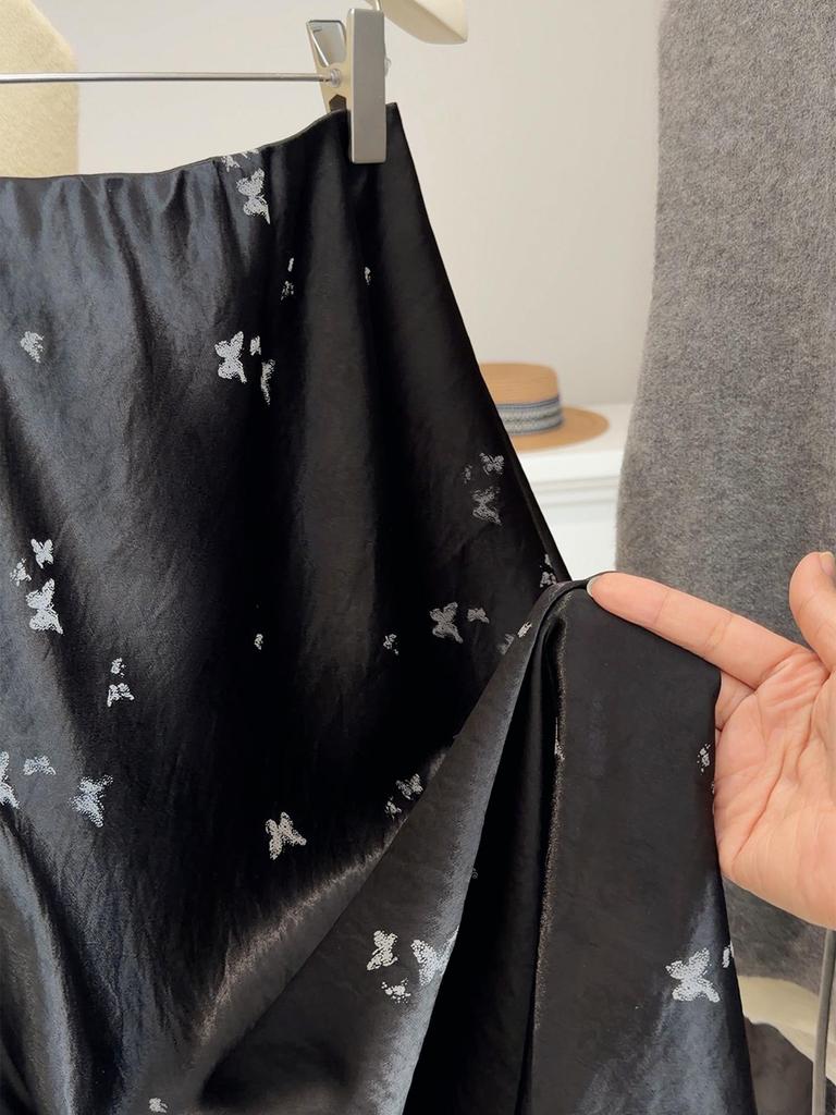 2026 Spring Women's High-Waist Mermaid Skirt: Chinese Style Butterfly Print & Slimming Satin