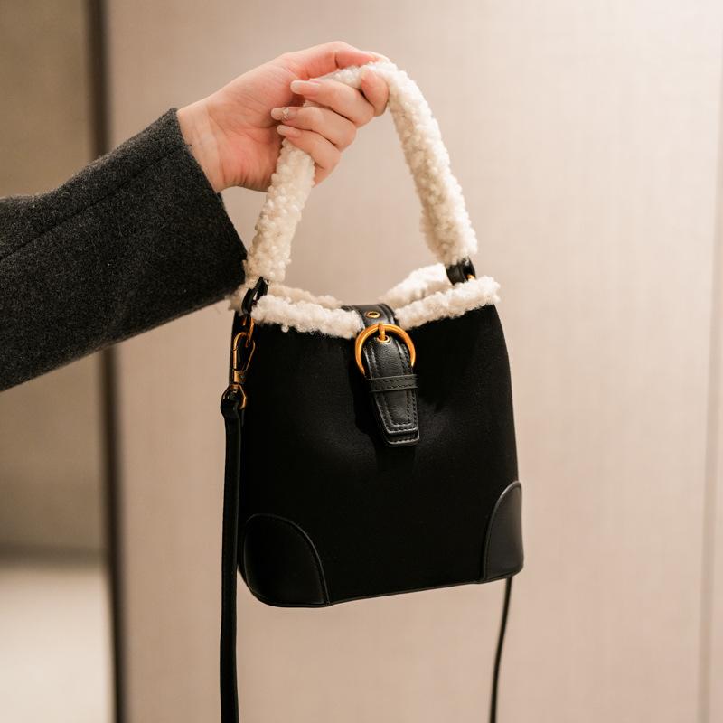 

New fashionable texture matte fluff bucket bag portable shoulder oblique span women s bag