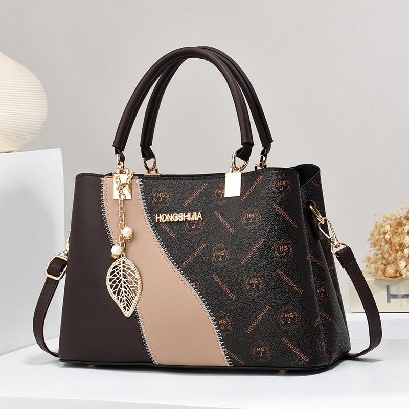 Contrasting Colors, Fashionable and Large-capacity Shoulder Mother Handbag, Female Crossbody Flower Trend, New 2025 Bag