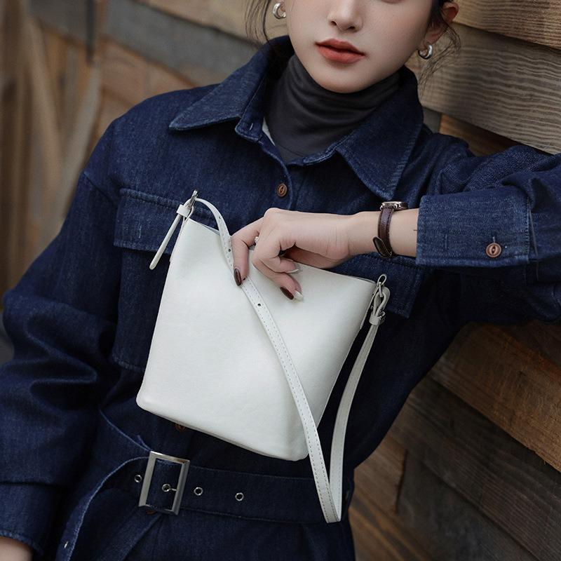 Vegetable Tanned Cowhide Bucket Bag Women's New Leather Women's Bag Fashionable Retro Messenger Bag Commuter Shoulder Bag Bag