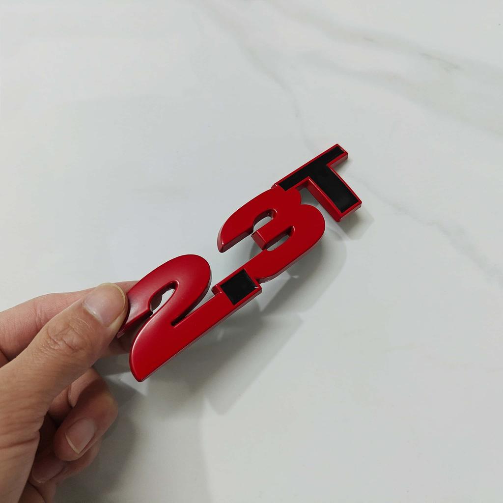 Autocollant Insigne Métallique 3D Badge 2.3T Cylindrée Emblème d'Aile Arrière pour GT Shelby