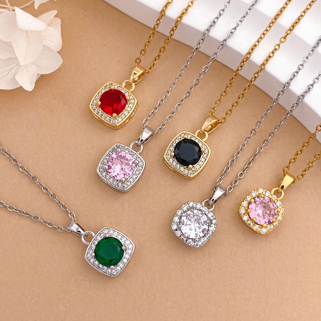 Necklace hot-selling simple square necklace accessories women's light luxury niche design sense does not fade titanium steel necklace women