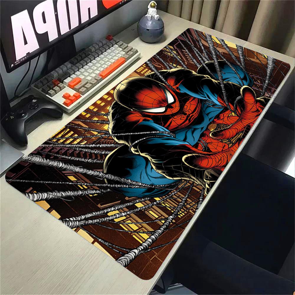 Marvel Spider Man Mauspade XXL Anime HD Gummi Tastatur Mauspade Geeignet für Schreibtisch Laptops Gaming Zubehör Rutschfest
