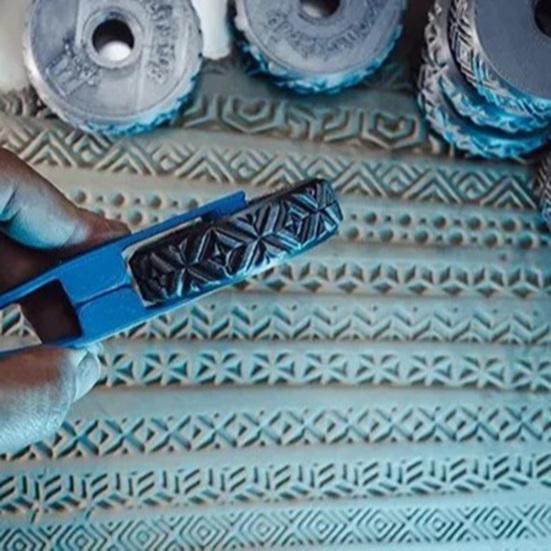 Clay Pattern Roller Pottery Tool Textured Clay Art Roller with Handle Clay Texture Tool for Clay Pottery DIY Projects