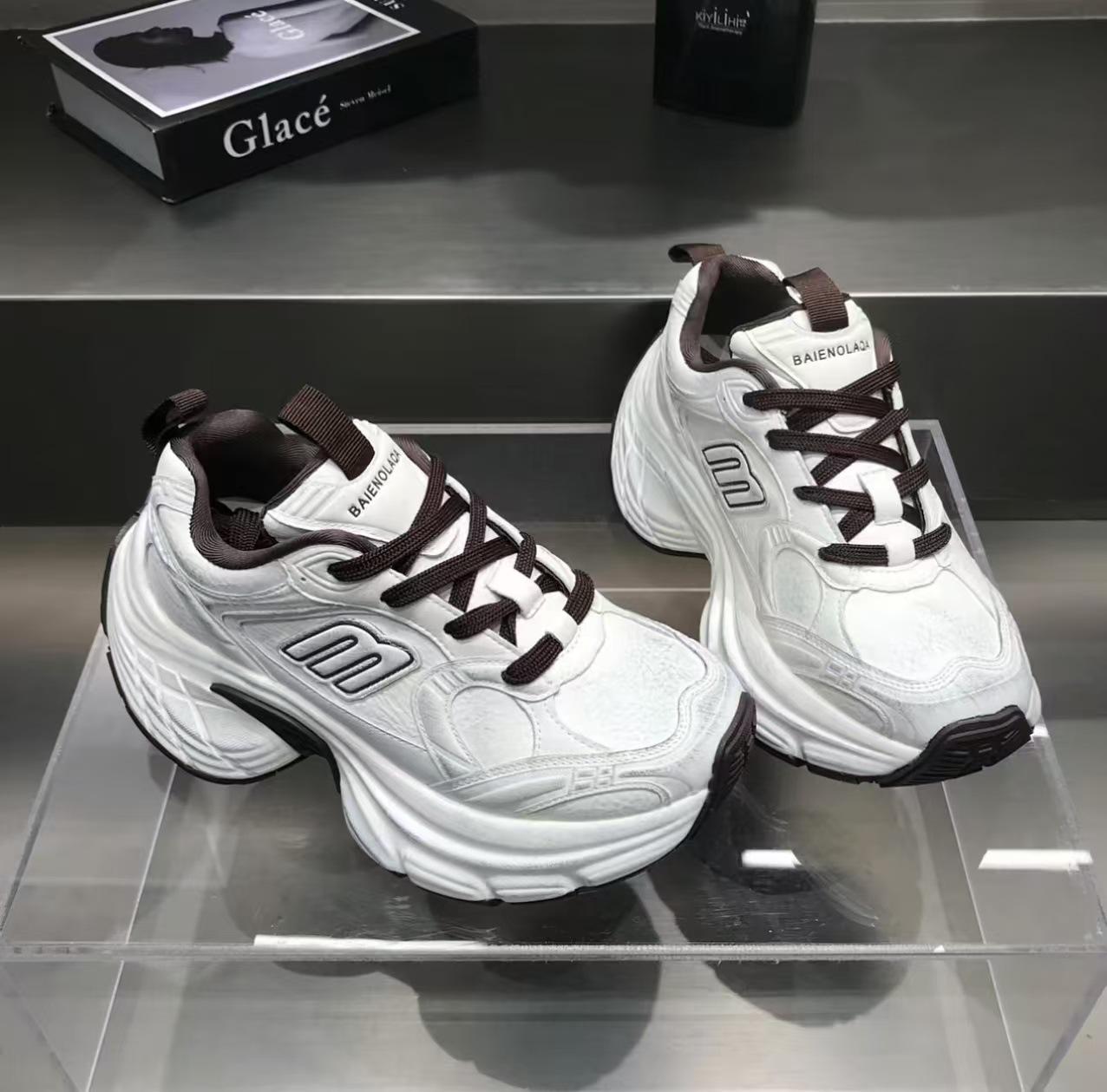 

Daddy shoes women s 2025 autumn and winter velvet new catwalk thick-soled color matching versatile height increase casual sports shoes comfortable 35