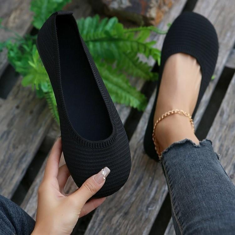 Foreign trade large size spring new low-heeled round head foot cover shallow mouth mother shoes women's knitted versatile casual soft-soled single 
