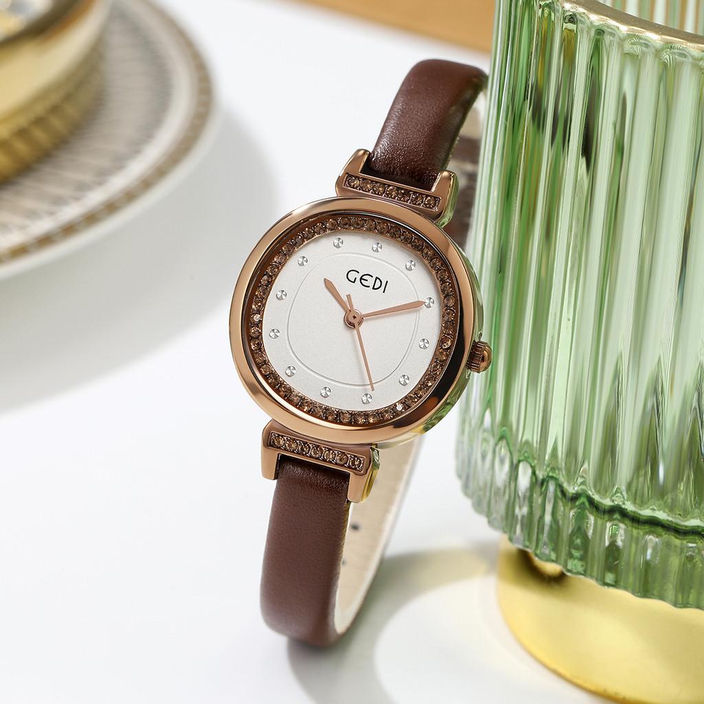 Gadi Vintage Ladies Quartz Watch With Leather Strap And Water Resistance For Fashion Enthusiasts
