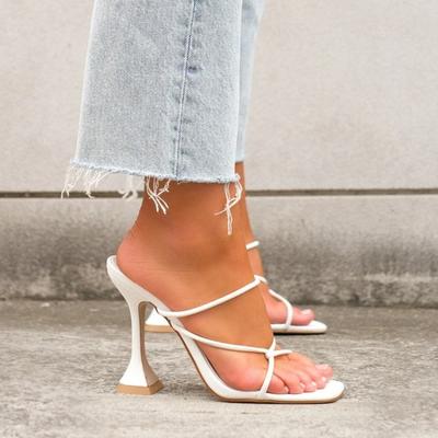 Nuovi Sandali Moda Estiva Versatili Scarpe da Donna Comfort Tacchi Sottili Semplici 2026 Tacchi Alti Leggeri alla Moda Eleganti Pantofole