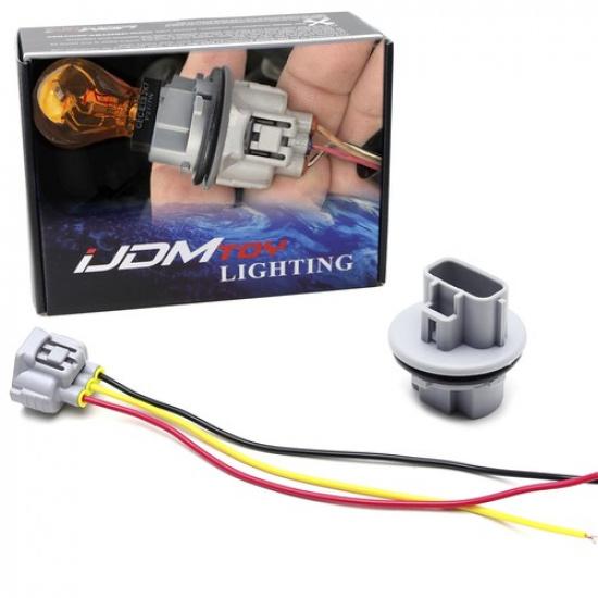 

3157 Front Turn Signal/DRL Light Bulb Plug Socket w/5 Adapter Wiring For Toyota