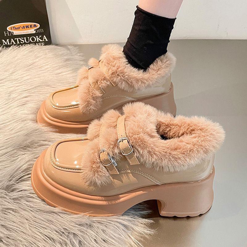 Velvet Sweet and Cool Platform Small Leather Shoes for Women's Winter 2025 New British Student Skirt Versatile Patent Leather Soft Sister Jk Single Sh