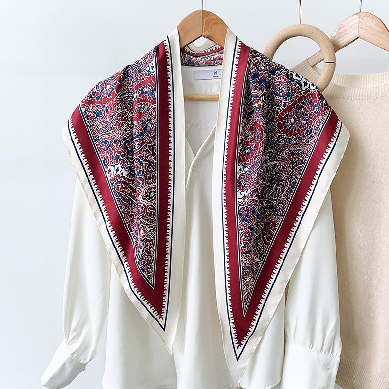 French Hepburn style! Twill silk scarf women s old money style paisley cashew triangle scarf decorative scarf shawl Edge*bottom: 87*130cm