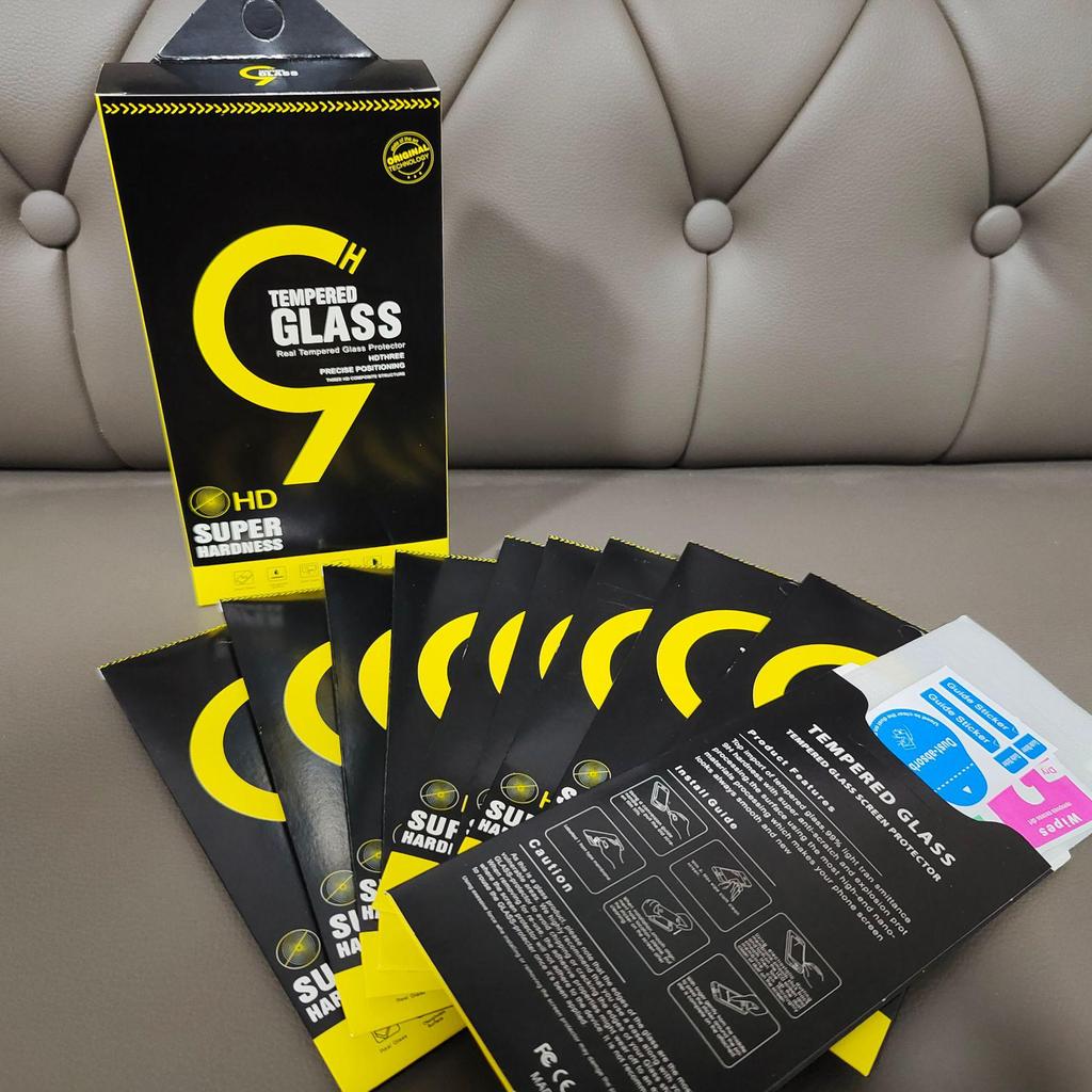 15 Pro White Tempered Glass Screen Protector: Compatible with iPhone 11, 12, 13, 14, and Max