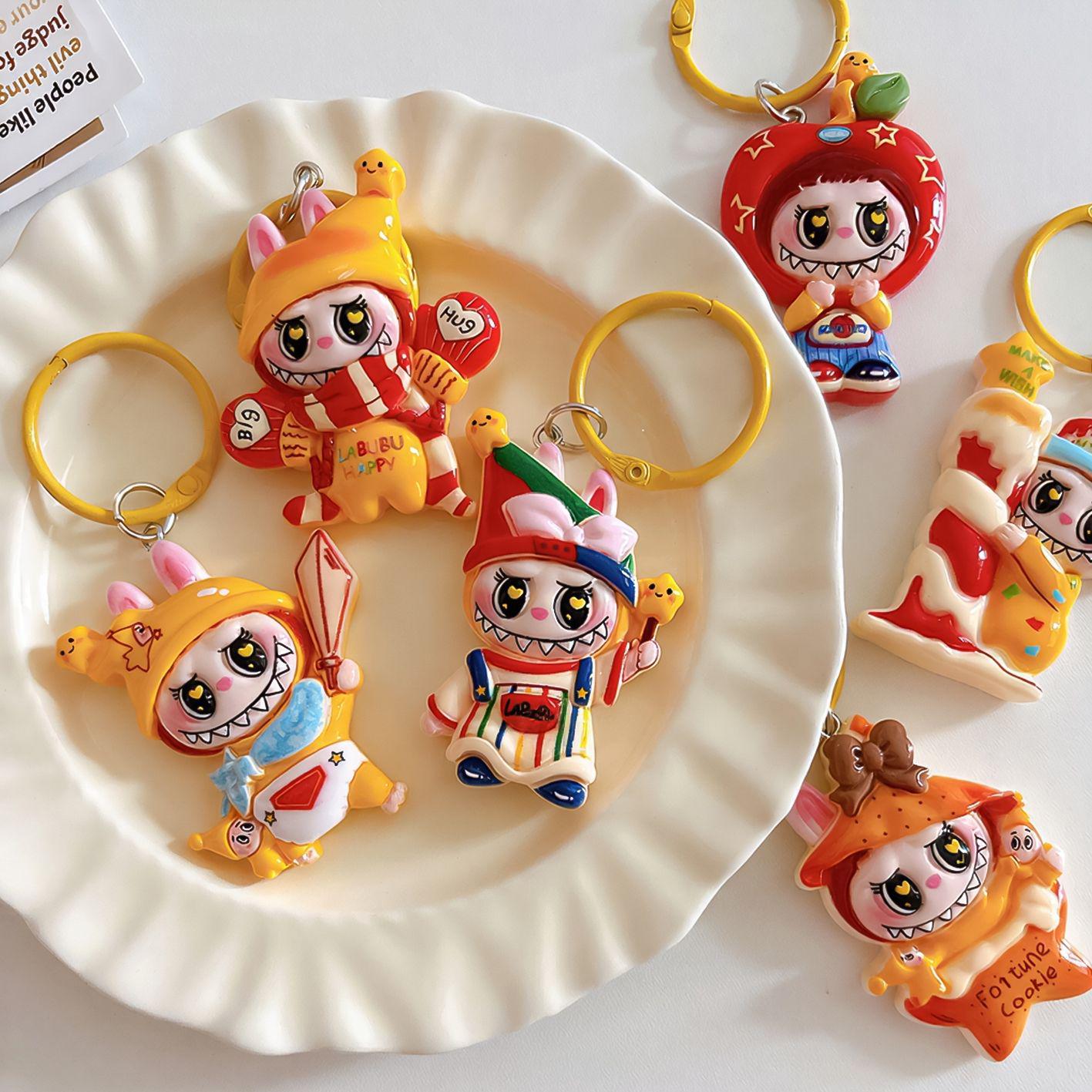 

Labubu Christmas Cartoon Resin Keychain: Cute Heart Bag Charm Ornament