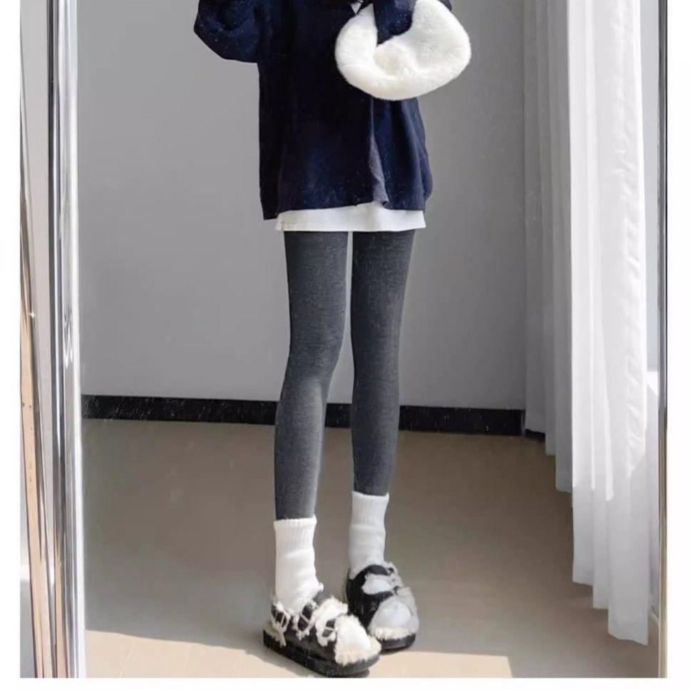 Women's Oatmeal White Fleece-Lined Leggings: Warm and Slimming Autumn/Winter Outdoor Style Pantyhose for 2025