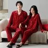 Goldener Samt Paar-Pyjama Damen Herbst und Winter Hochzeit Frischvermählte Rot Herren Goldziegel Samt Loungewear-Anzug kann draußen getragen werden