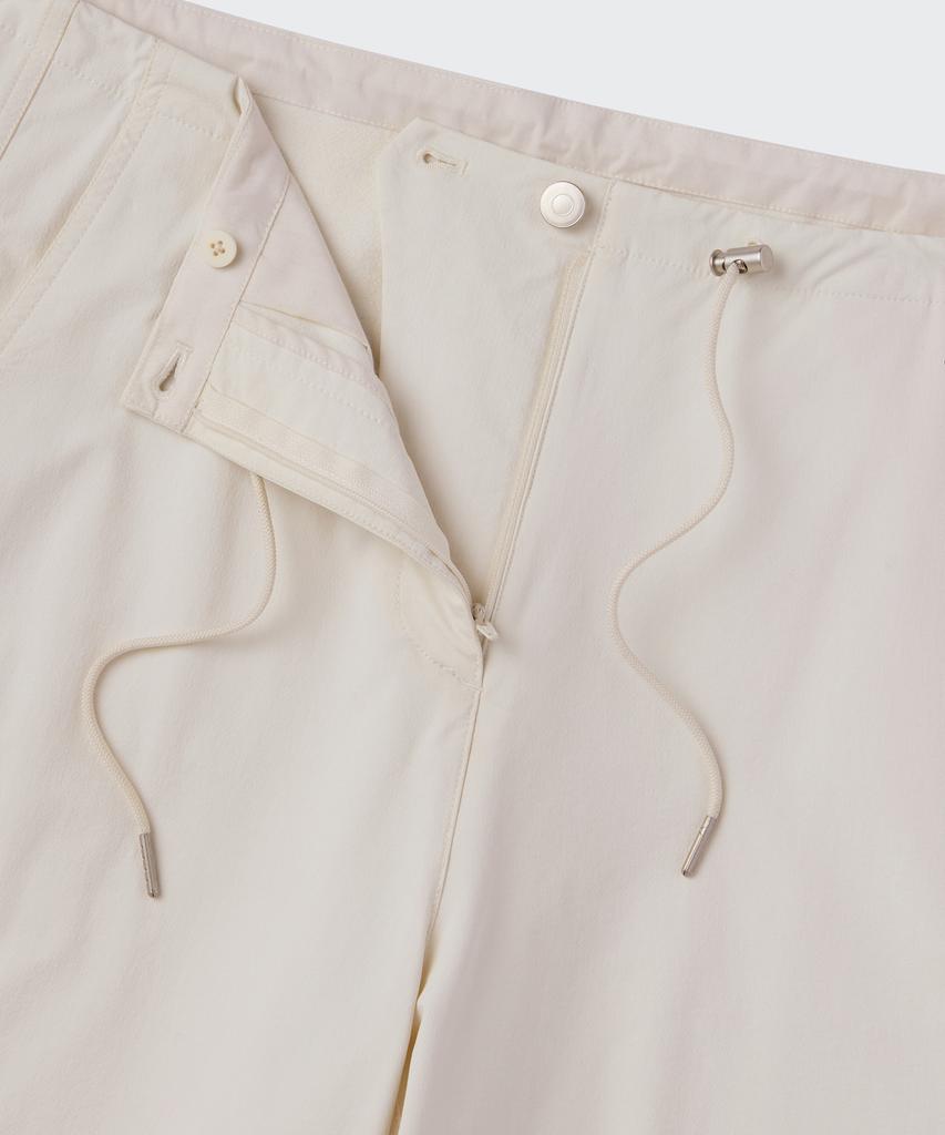 MUSINSA STANDARD WOMAN Women'S Brushed Nylon Parachute Pants [Cream]