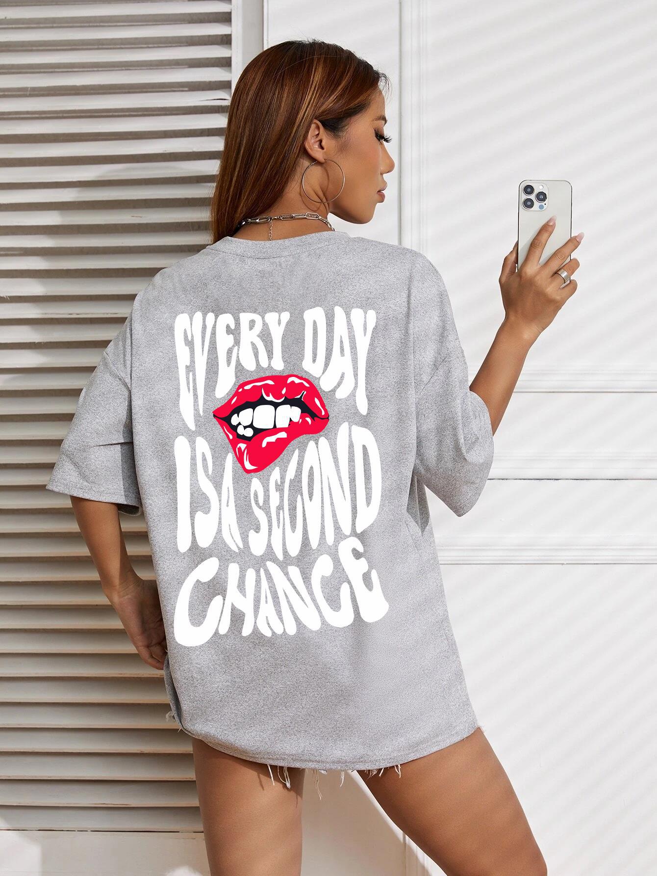 

Летняя женская хлопковая футболка с принтом «Губы Алфавит», большой размер, короткий рукав 3XL светло-серый