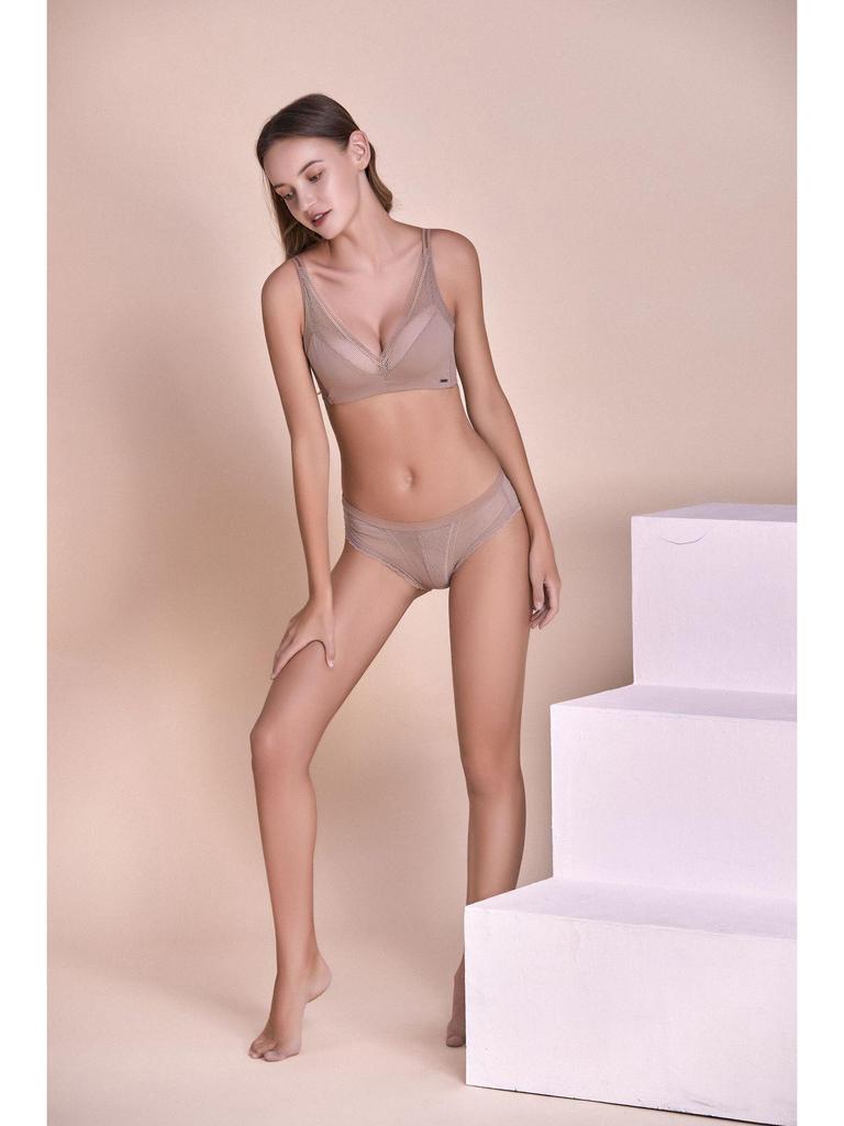 High-End Minimalist Glossy Wire-Free Bra: Comfortable, Breathable, Small Bust, Thin Cup Women's Underwear.