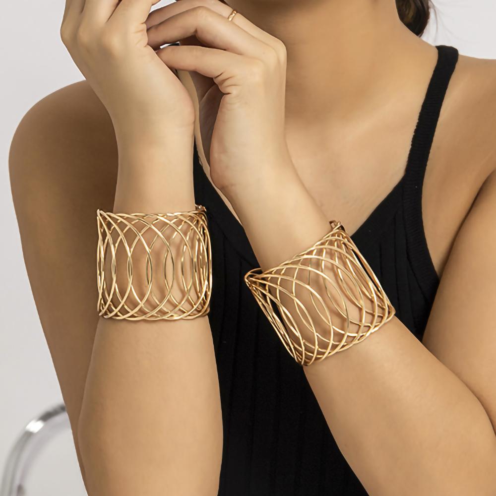 IngeSight.Z 6 Stili Esagerati Traforati Polsini Larghi Braccialetti Aperti per Donne Punk Grande Fiore & Foglie Braccialetto da Polso Gioielli