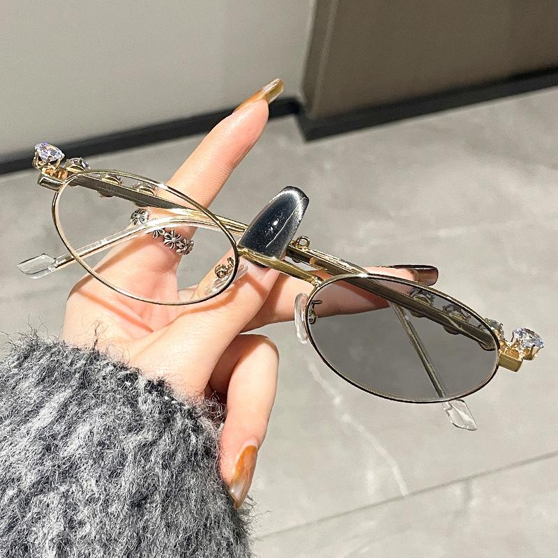 New Trendy Ladies Pochromic Myopia Glasses Luxury Diamond Oval Frame Near Sight Eyeglasses Finished Minus Sunglasses Diopter