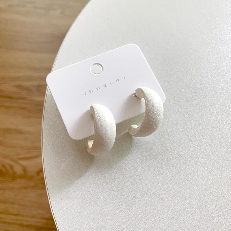 Fashionable C-shaped Wooden Earrings Retro Geometric Half-circle Design Studs