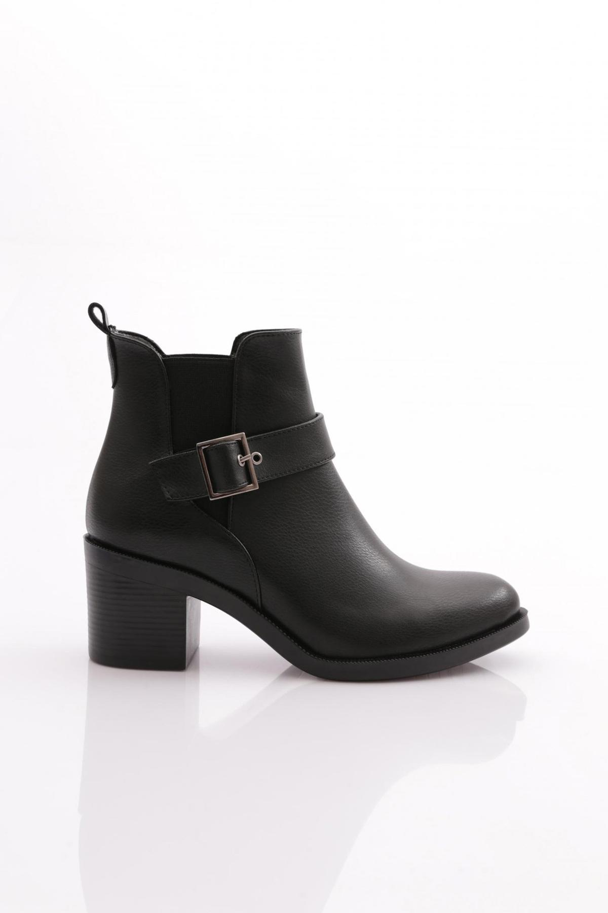 

Женские модные ботинки на каблуке