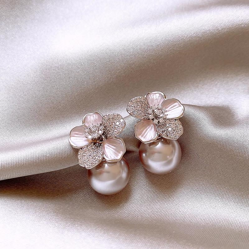 2025 Rose Pearl Flower Stud Earrings - Elegant Micro-Paved Design with Luxurious, Sophisticated Flair.
