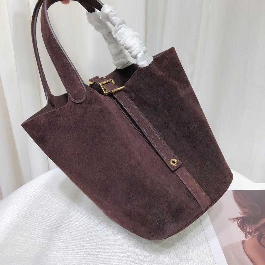Autumn and Winter New First-layer Suede Matte Leather Vegetable Basket, European and American Fashion Handbag, Large Capacity Bucket Women's Bag
