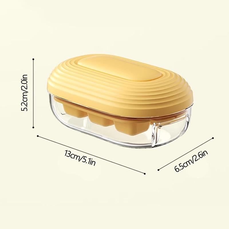 Skladujte mražené kostky ledu v lisovaných ledových boxech pro snadné uvolnění a rychlé zmrazení pro domácí použití