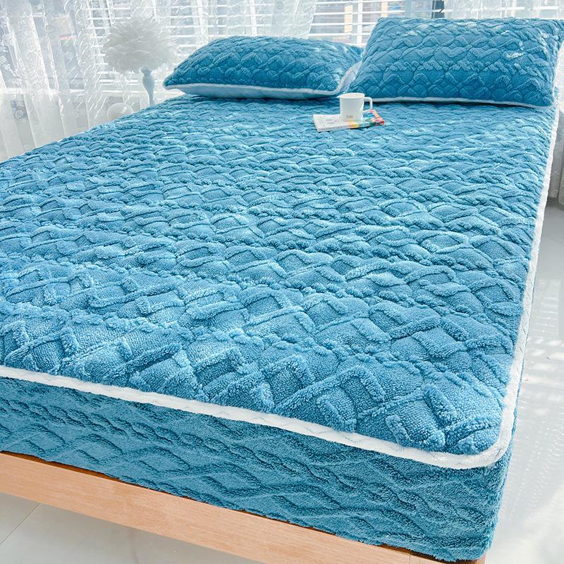 Plush Velvet Mattress Protector: Winter Taffeta Fitted Sheet & Cover for Simmons Bedspread