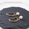 Earrings for gold ear white Miyabi Grace earrings women, cuffs, hoops, popular, painless, non-pierced earrings, swinging, large, pearls, large,