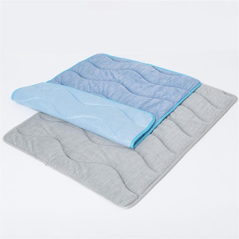 Reversible Pet Cooling Mat, Dogs and Cats, Washable Large Bed Cushion for Kennels, Sofa Use and Indoor Room Area
