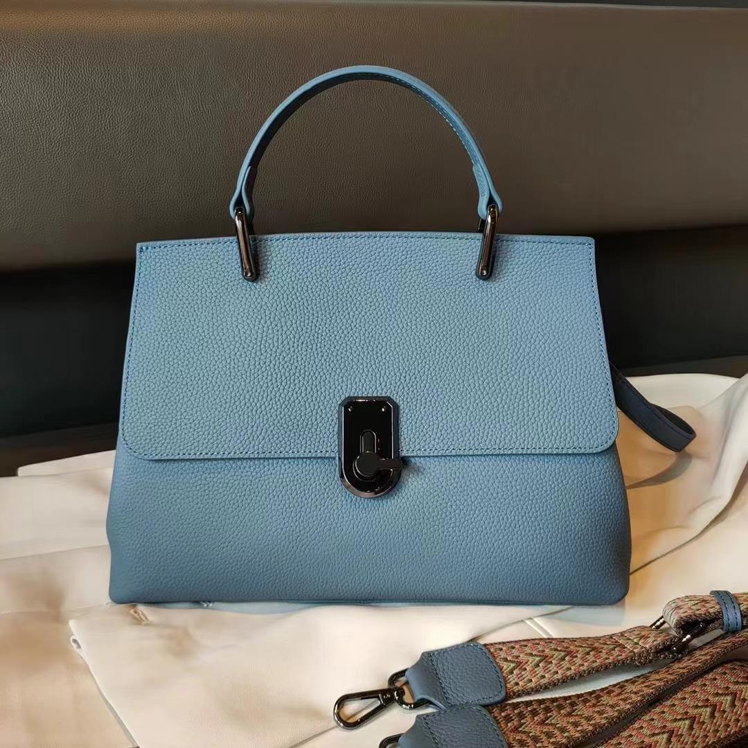 

Женская сумка из натуральной кожи, женская сумка 2025 года, новая и дорожная сумка, высококачественная сумка через плечо из коровьей кожи с верхним слоем, сумка 31x13x22cm синий