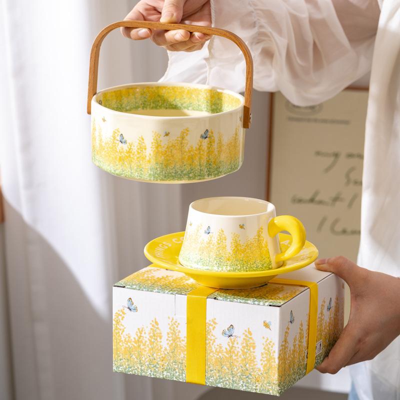 Retro Original Design Yellow Rapeseed Flower Ceramic Coffee Cup And Saucer Gift Box Set, High-End And Exquisite Souvenir