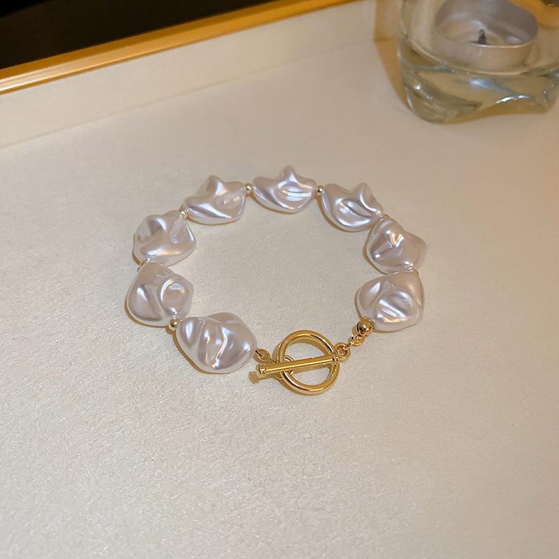 Special-shaped irregular Baroque pearl necklace women's high-end design sense niche neck chain collarbone chain exaggerated new model