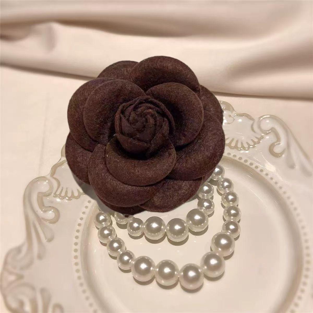 Корейская ретро-брошь-камелия с жемчугом и шерстью, универсальная тканевая роза для пиджаков