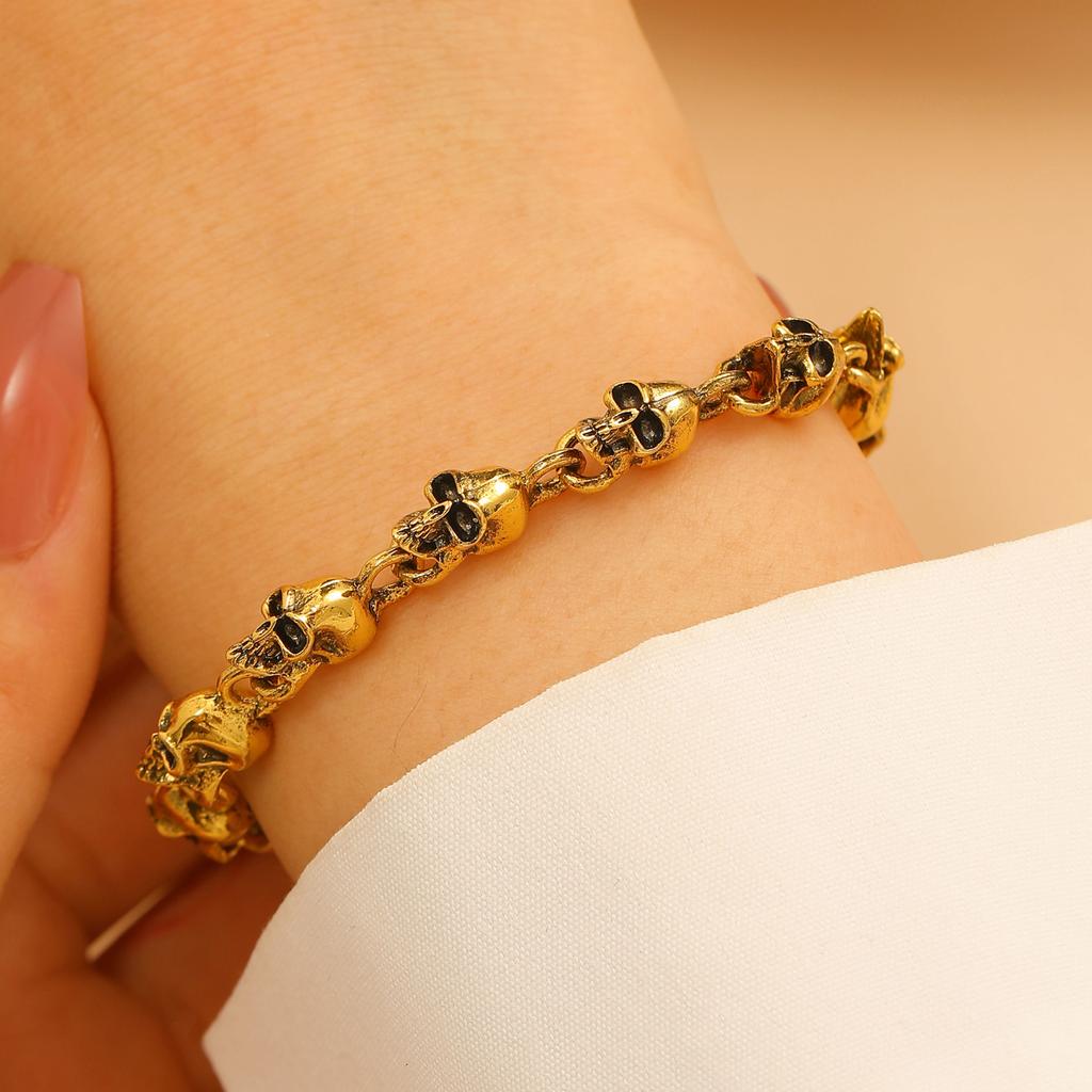 Punk Retro Skull Beaded Bracelet for Men Creative Personality Hip Hop Rock Women Bangle Hallowmas Jewelry Accessory Gift