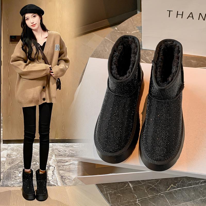 

Internet celebrity gypsy rhinestone snow boots women s winter 2025 new thick-soled cotton boots short tube piled thickened thermal cotton shoes 35